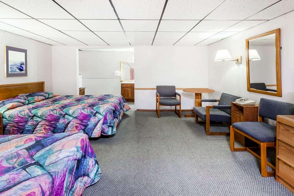 Knights Inn Mackinaw City Kamer foto