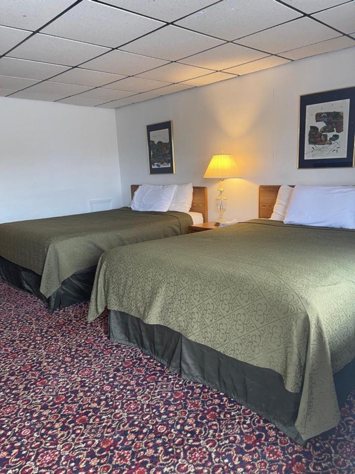 Knights Inn Mackinaw City Buitenkant foto