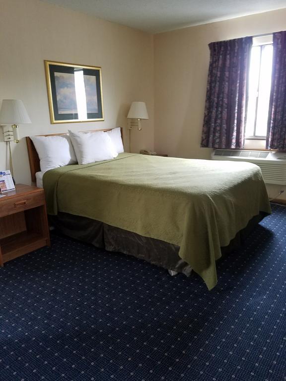 Knights Inn Mackinaw City Buitenkant foto