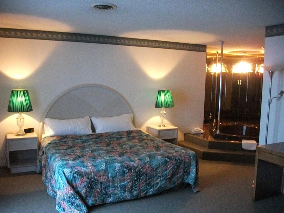 Knights Inn Mackinaw City Kamer foto