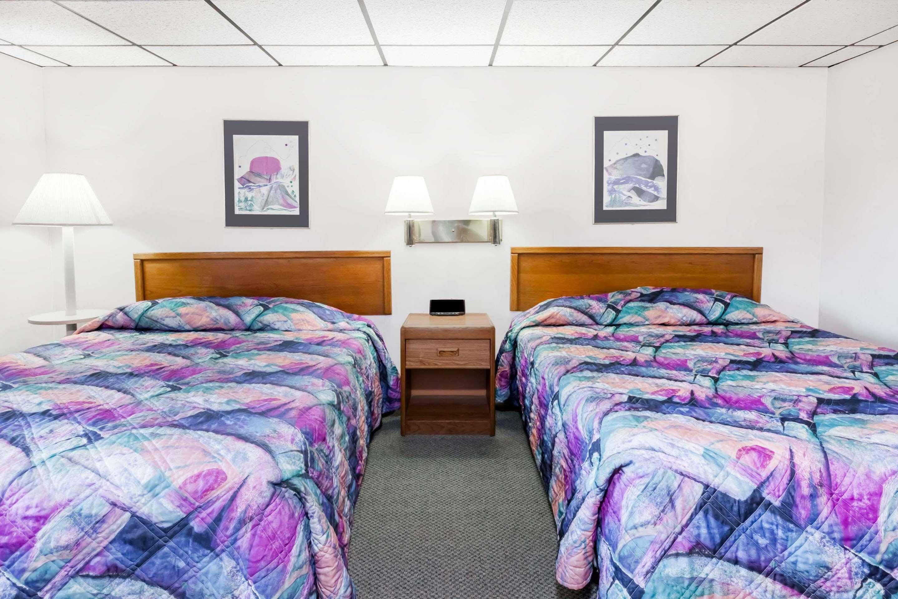 Knights Inn Mackinaw City Buitenkant foto